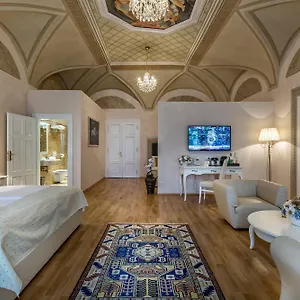 Hotel Residencia U Malvaze