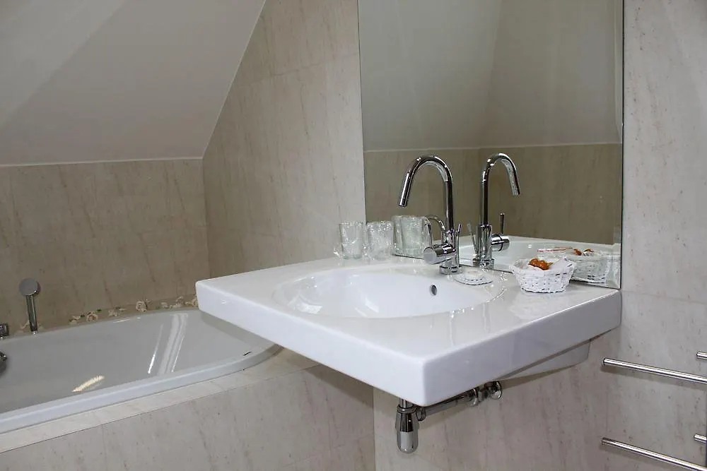 פראג Hotel Popelka 4*,  צ'כיה