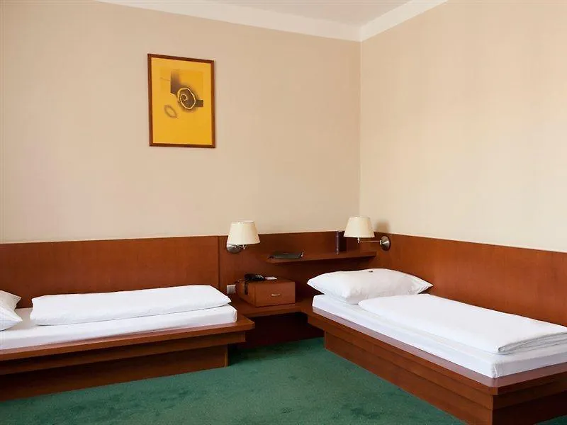 פראג Hotel Popelka 4*,  צ'כיה