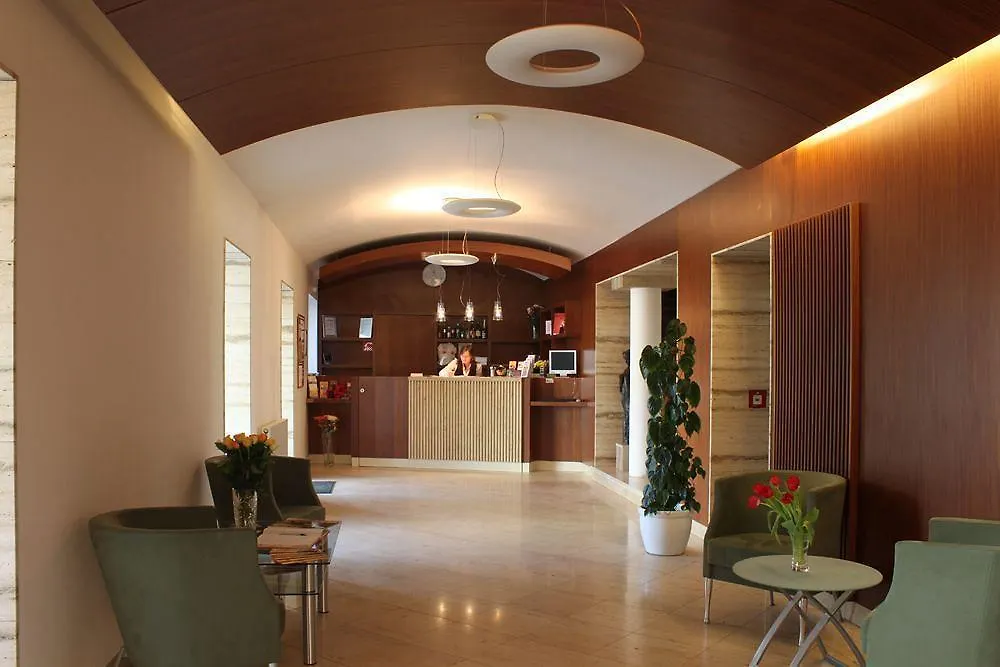 פראג Hotel Popelka צ'כיה