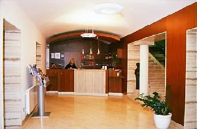 Hotel Popelka Praga 4*,
